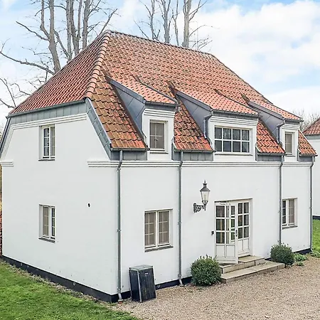 4 Star Spacious In Ferienhaus Fåborg