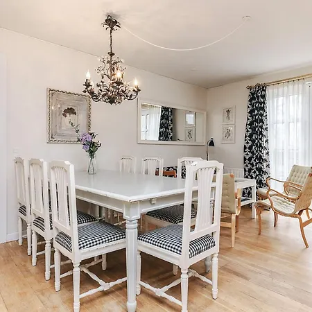 Ferienhaus 4 Star Spacious In