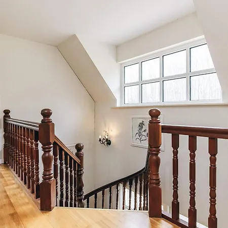 Ferienhaus 4 Star Spacious In *