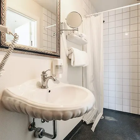 4 Star Spacious In Fåborg
